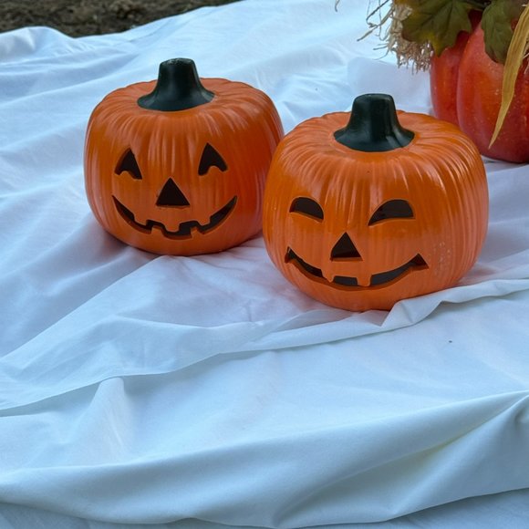 Vntage Paper Mâché Halloween Jack O' Lantern Pumpkn Head Decoraton